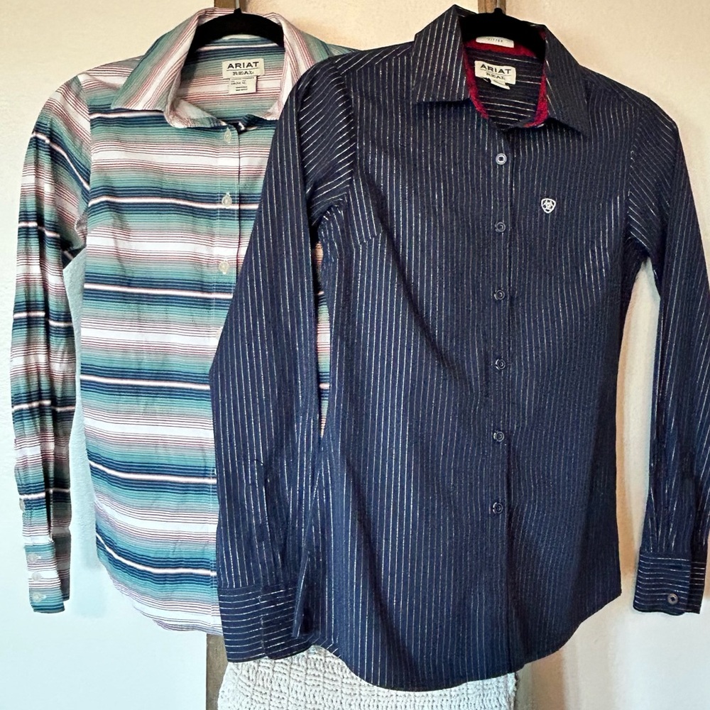 2 Ariat fitted rodeo button up western shirts xs